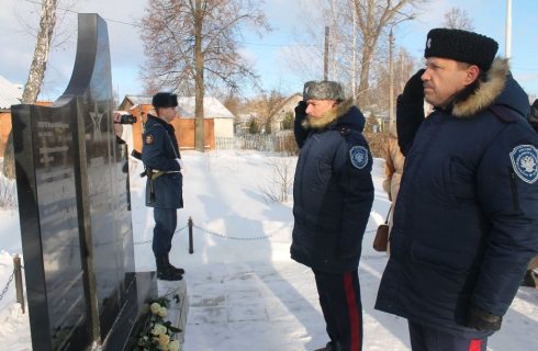 Казаки ЗОКО приняли участие в митинге памяти воинов, погибших в Чечне