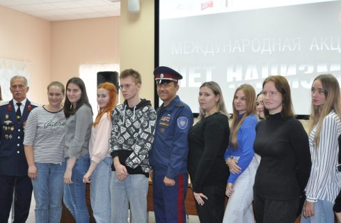 Атаман Альховик принял участие в выставке проектов «Обыкновенный нацизм» и «Слезы Донбасса»