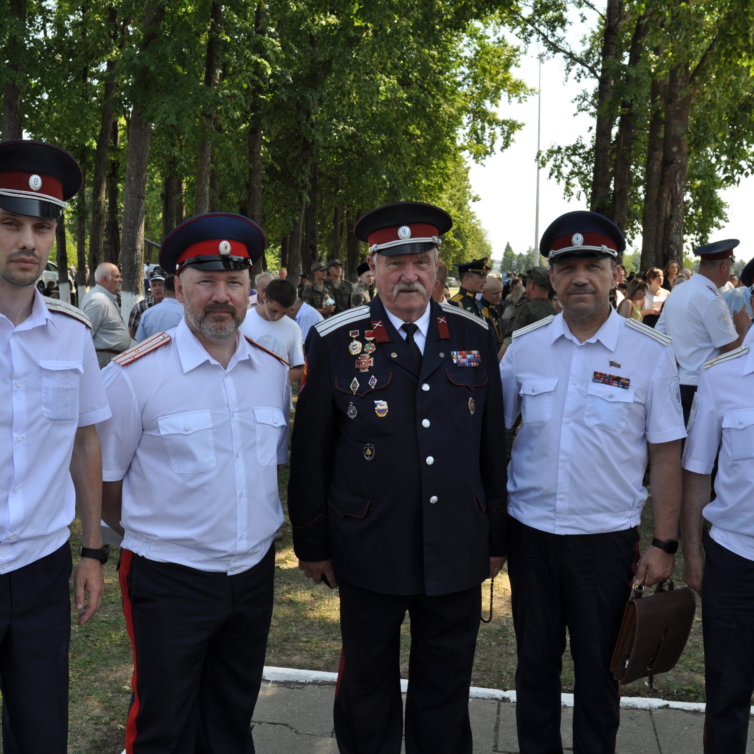 Тульские казаки приняли участие в торжествах посвященных Кантемировской дивизии.