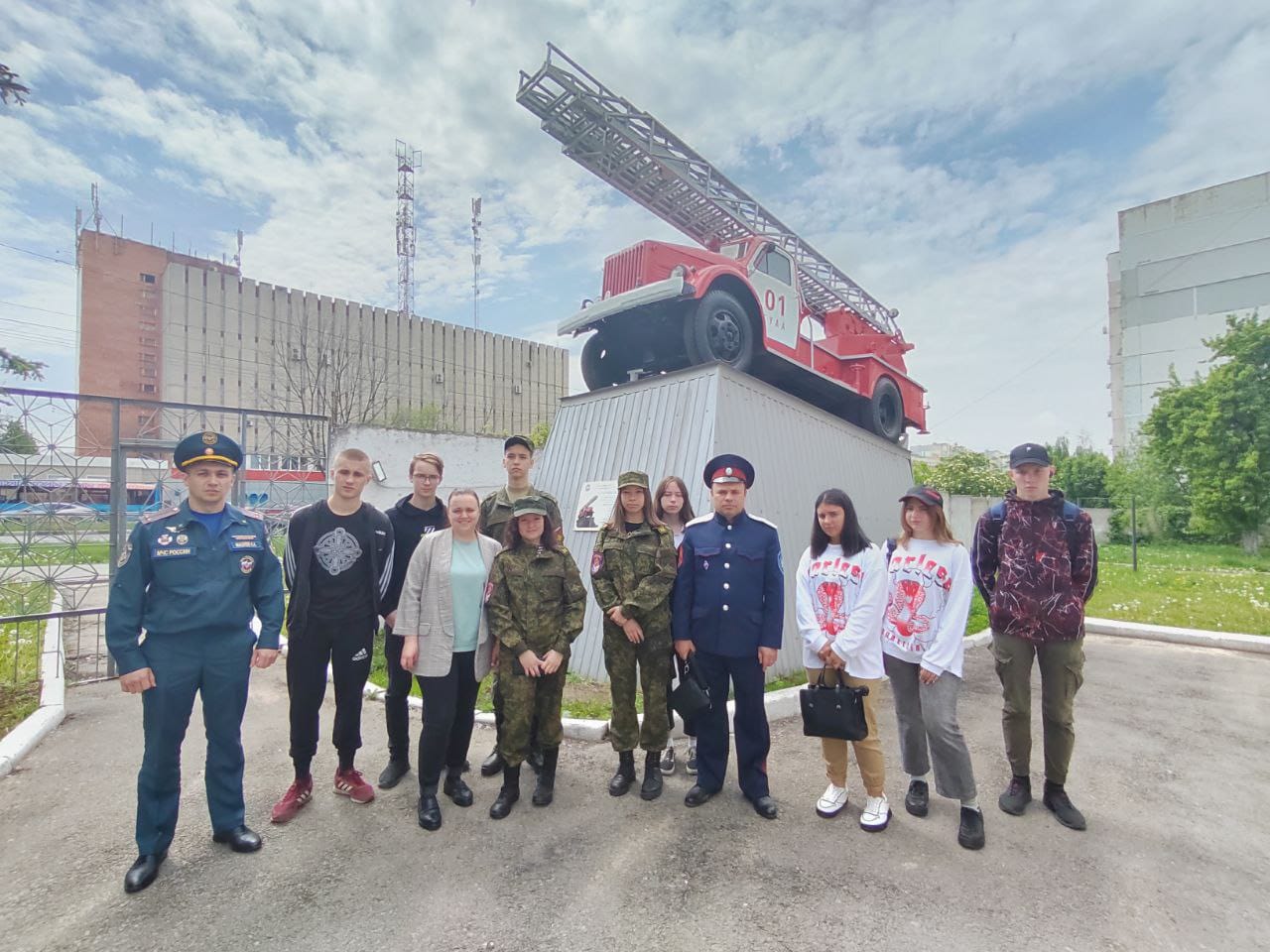 Атаман Блюдов организовал молодым казакам экскурсию в музей пожарной охраны Тульской области