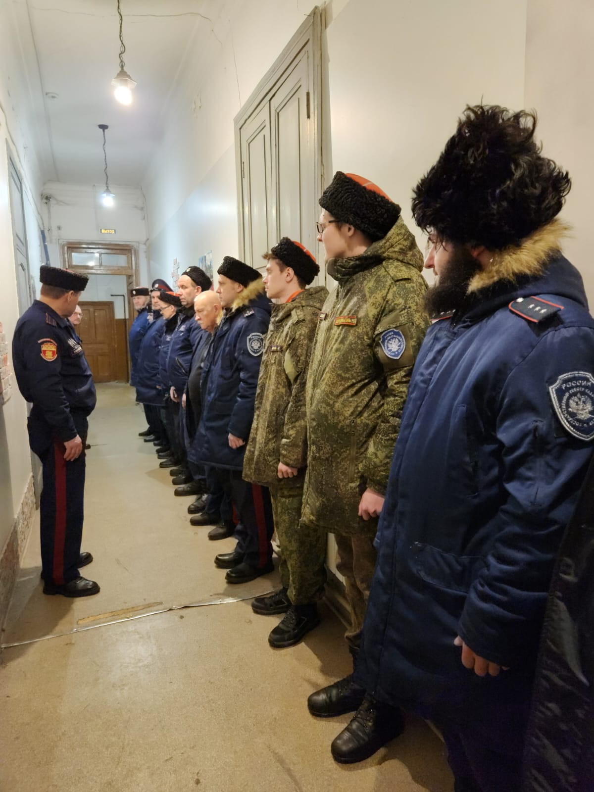 Тульские казаки содействуют полиции в охране общественного порядка в новогоднюю ночь на площади Ленина!